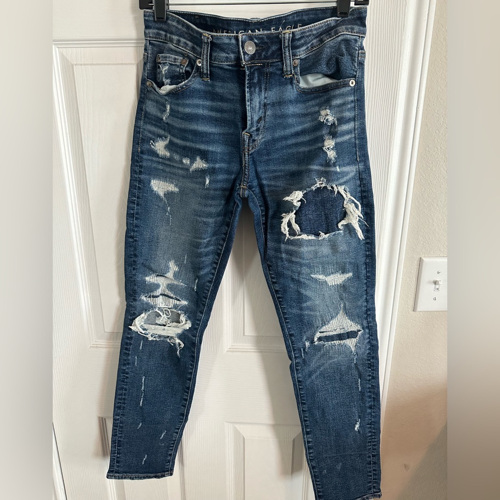 American Eagle Outfitters men’s  Distressed Blue Jeans